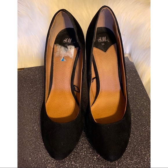 H & M . Heels - Picture 2 of 6